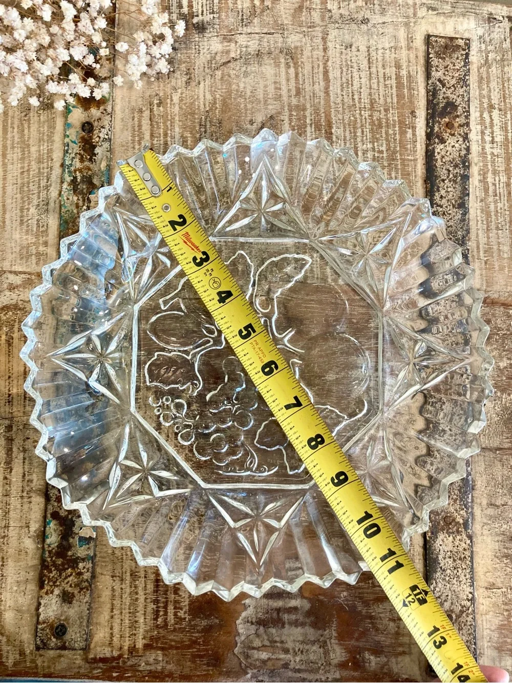 Vintage Pressed Glass Fruit Design Ruffle Edge 11” Bowl Federal Glass Pioneer